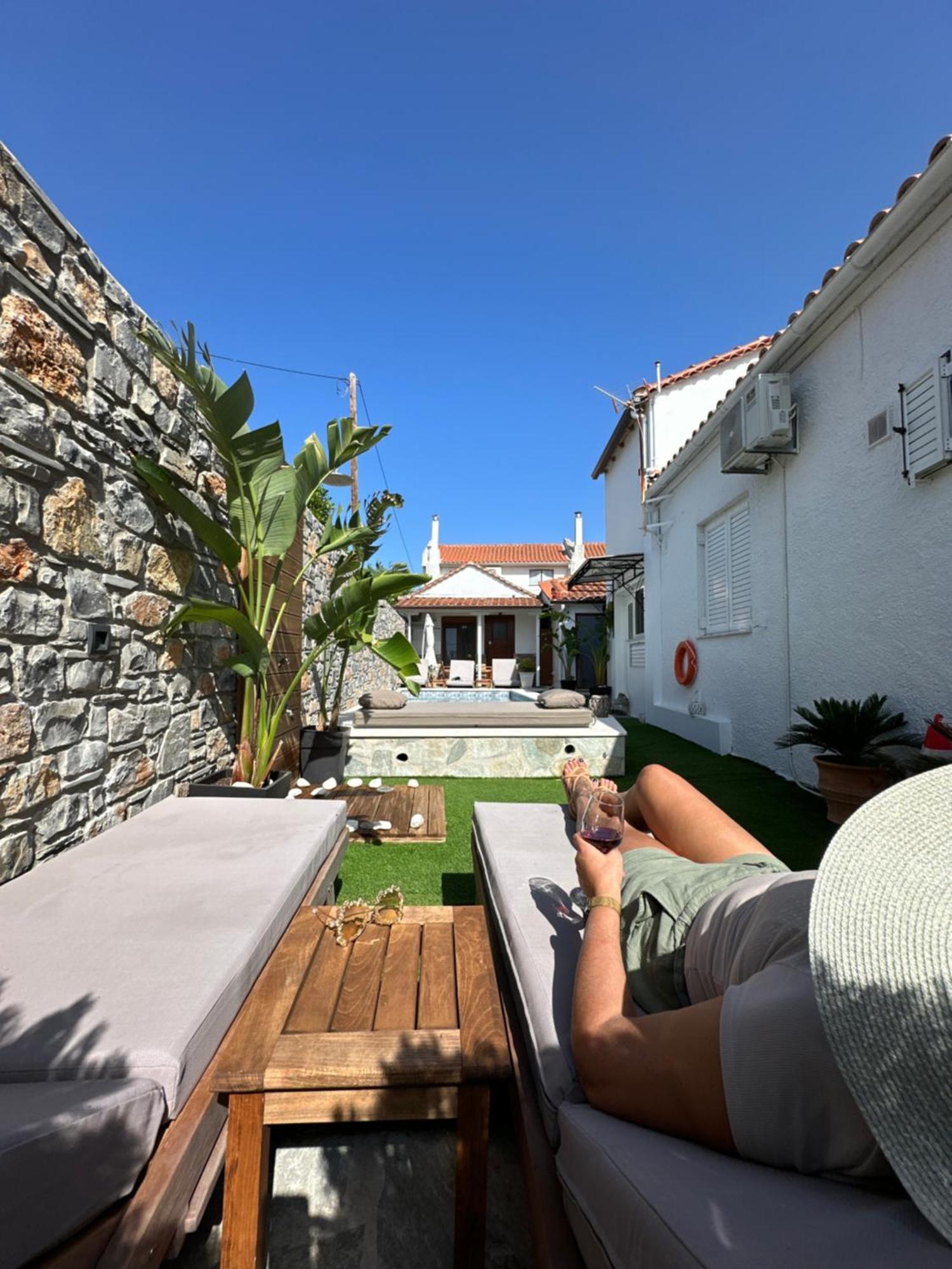 Del Sol Suites Skiathos Town Exterior photo