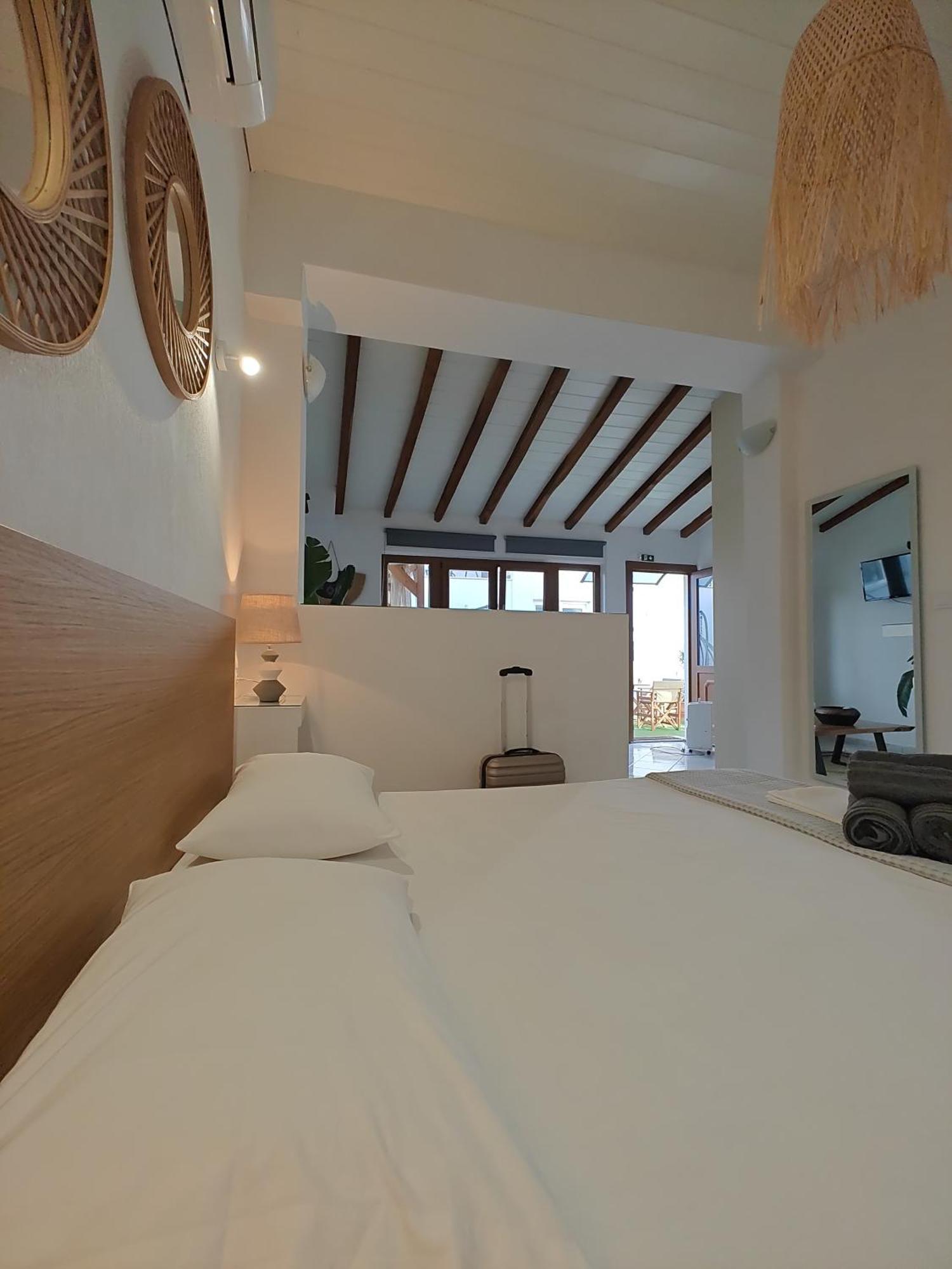 Del Sol Suites Skiathos Town Exterior photo